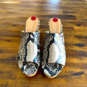 Marc Fisher Platform Wedge Slip-on Sandals Sz 10M